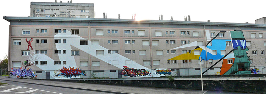 Les graffitis du Massenet le 14 avril, immortalis� par Abel. 